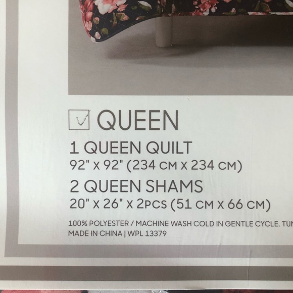 🌺 Navy Floral Queen Quilt Set 🌺 - Picture 5 of 7